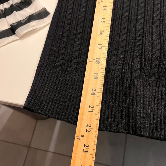 Anthropologie Maeve Black & White Contrast-Sleeves Sweater Size Large - Picture 10 of 10